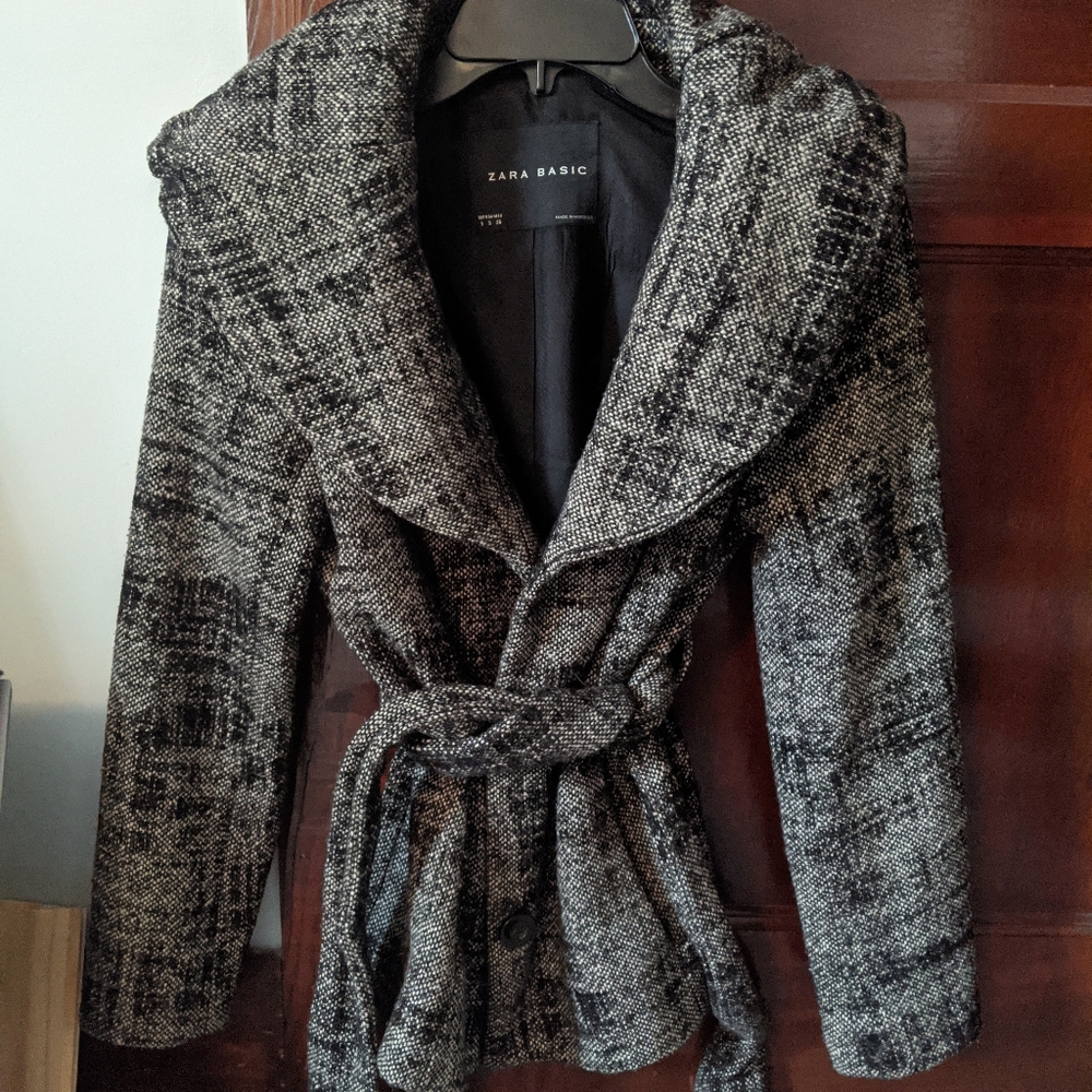 Chic Zara tweed short belted jacket